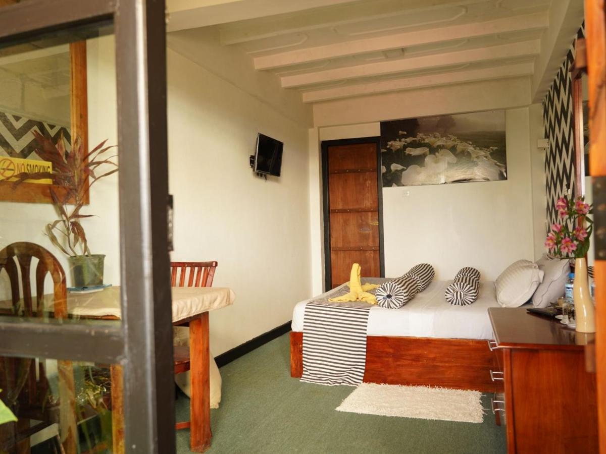 Redwood Homestay Νουβάρα Ελίγια Εξωτερικό φωτογραφία